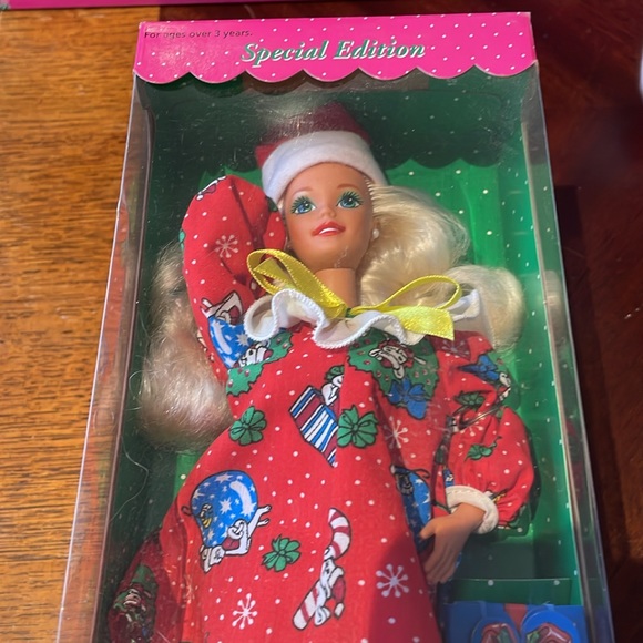 Barbie Holiday Dreams Christmas Morning Vintage Special Edition New In Box - Picture 2 of 4